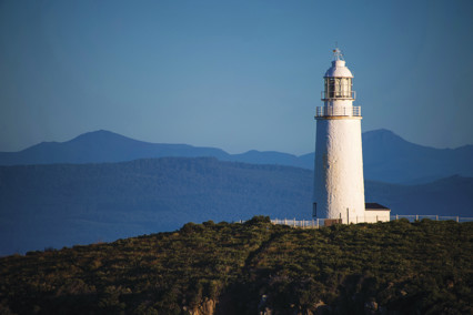 Image of Cape Bruny Lighthouse at the cliffside, on the southern tip of Bruny Island.